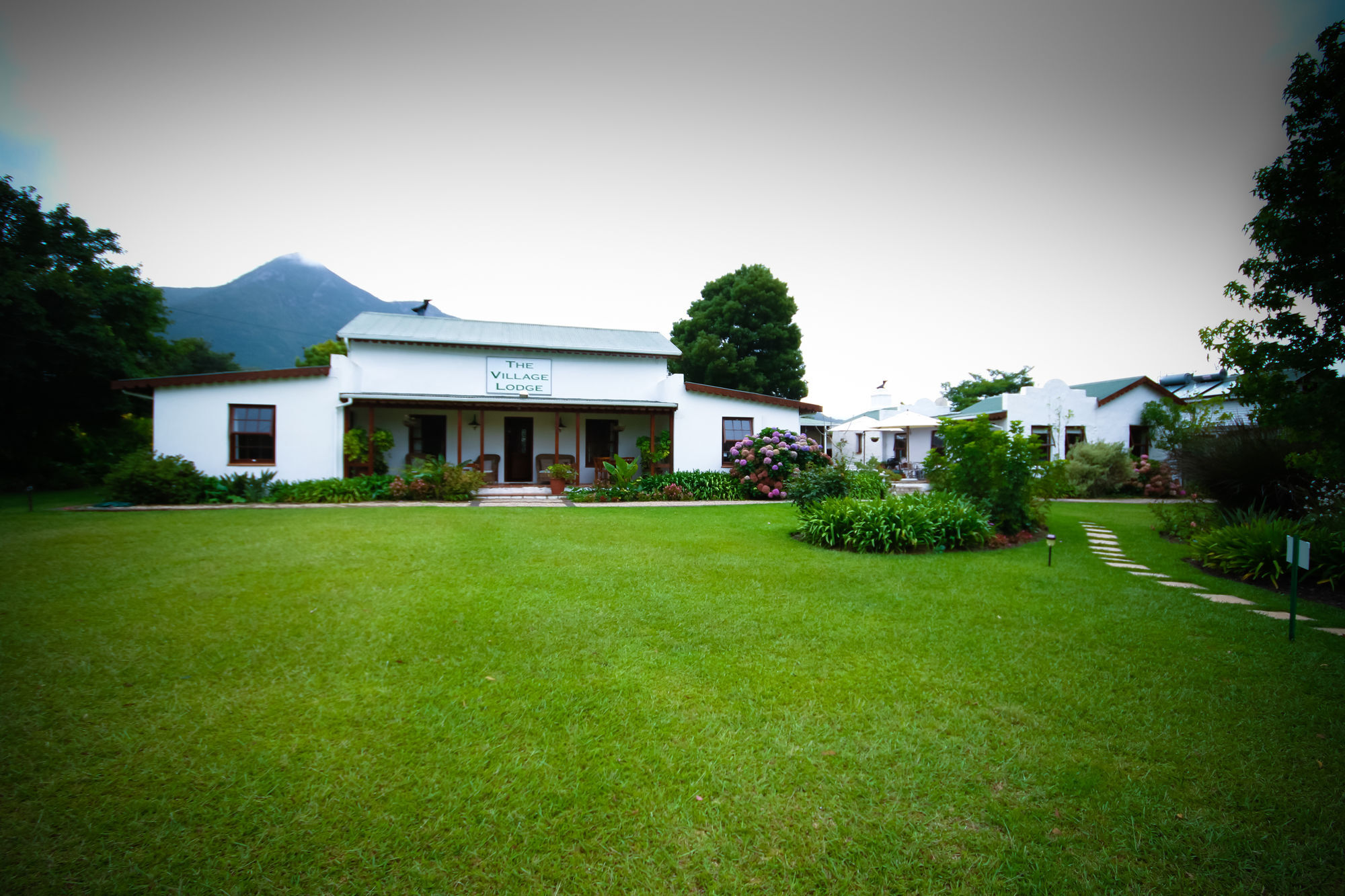 The Village Lodge Стормсрівер Екстер'єр фото