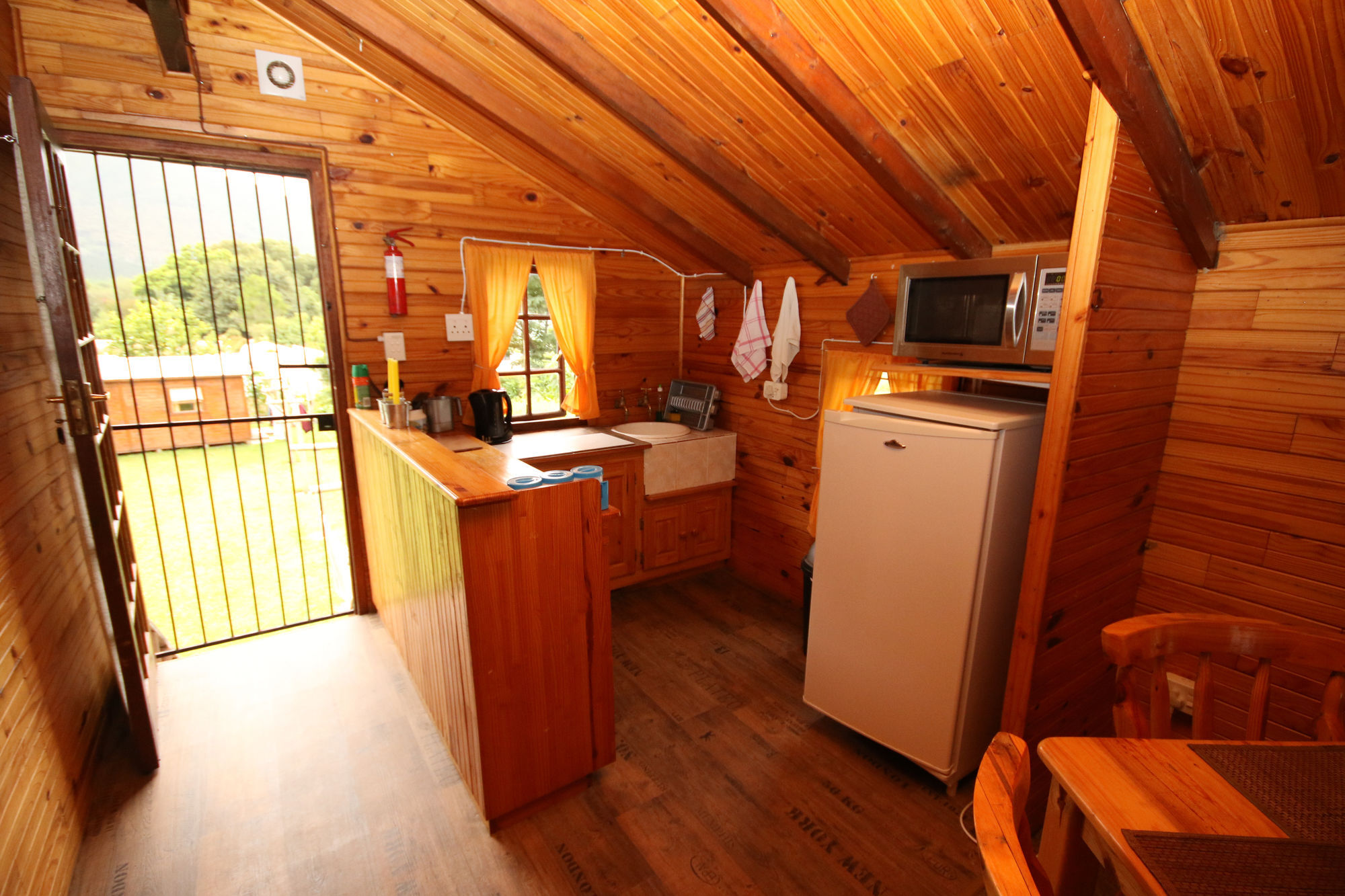 The Village Lodge Стормсрівер Екстер'єр фото